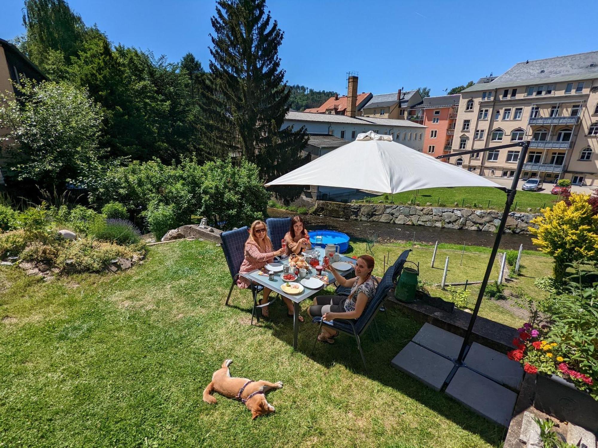F4 - Urlaubsmagie - Grosse Wohnung Fuer Bis Zu 10 Personen 赛博尼茨 外观 照片